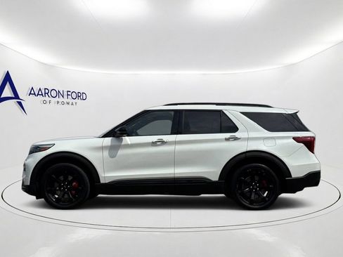 Used 2022 Ford Explorer ST w/ Equipment Group 401A RWD image 2