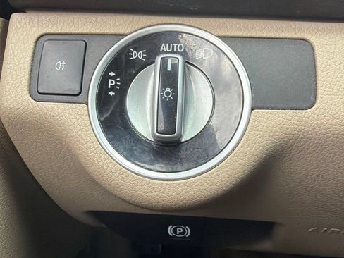 Used 2012 Mercedes-Benz C 300 4MATIC Sedan image 14