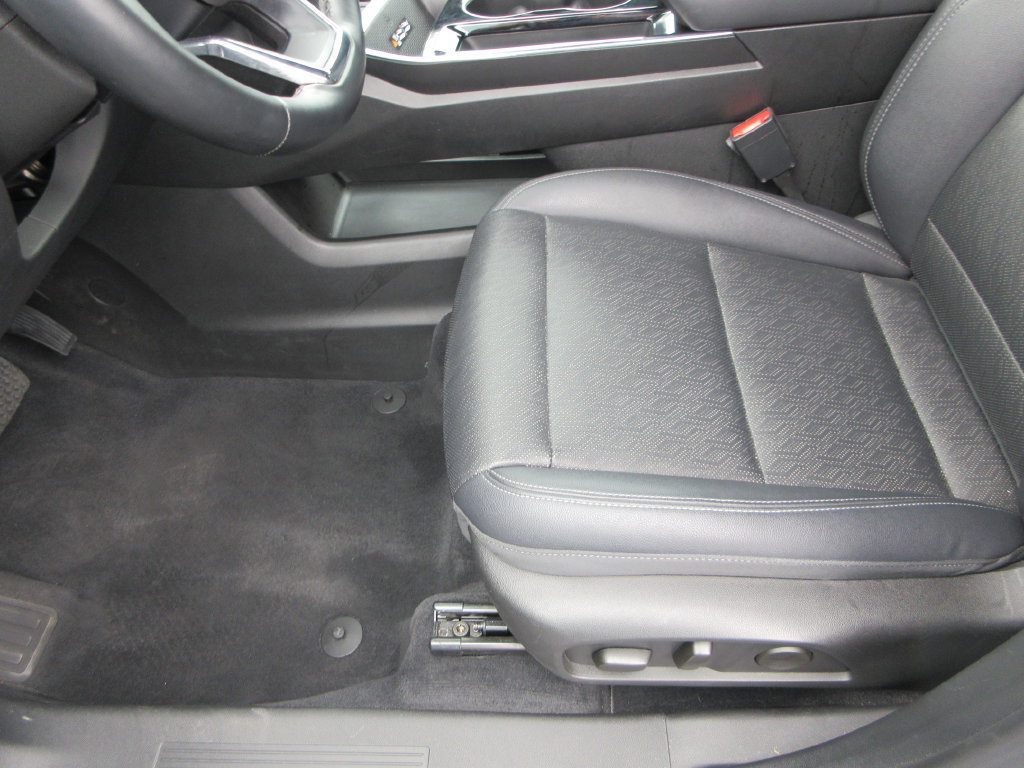 Certified 2025 Chevrolet Equinox LT w/ Convenience Package II FWD image 20