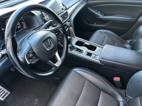 Used 2018 Honda Accord Sport image 10