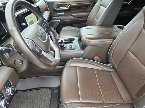 Used 2023 GMC Sierra 1500 Denali w/ Denali Reserve Package AWD/4WD image 8