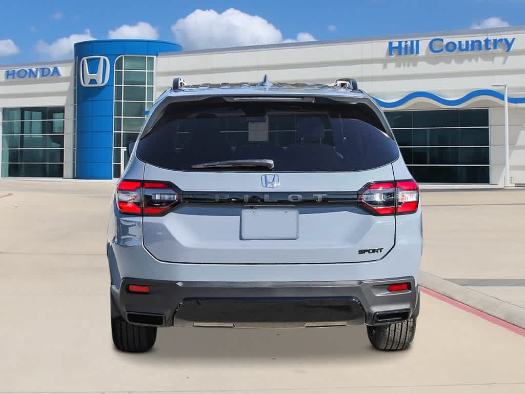 New 2026 Honda Pilot Sport image 3