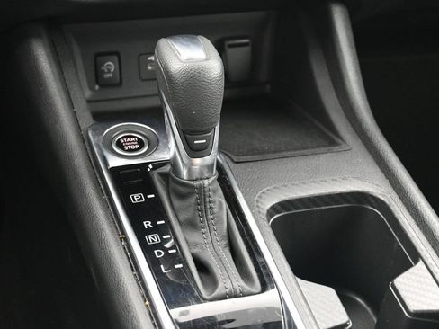 Used 2024 Nissan Sentra SV FWD image 30