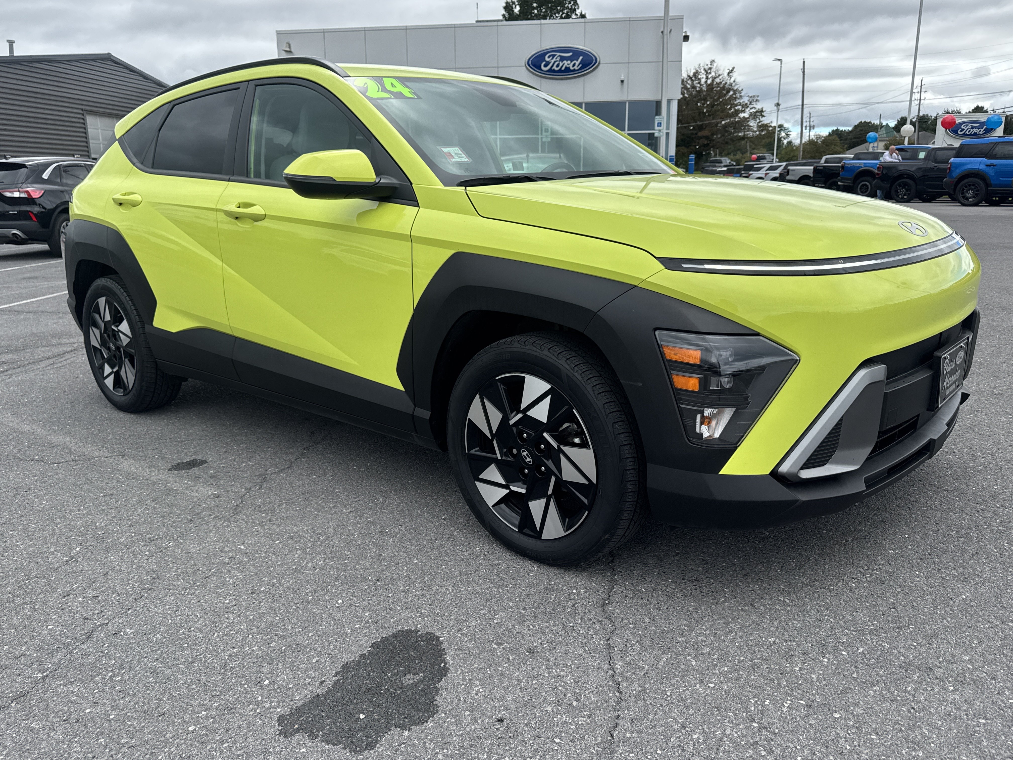 Used 2024 Hyundai Kona SEL w/ Convenience Package FWD image 1