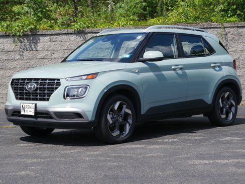 Used 2026 Hyundai Venue SEL FWD image 1