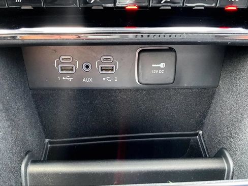 Used 2023 Jeep Grand Cherokee Limited w/ Black Appearance Package RWD image 25