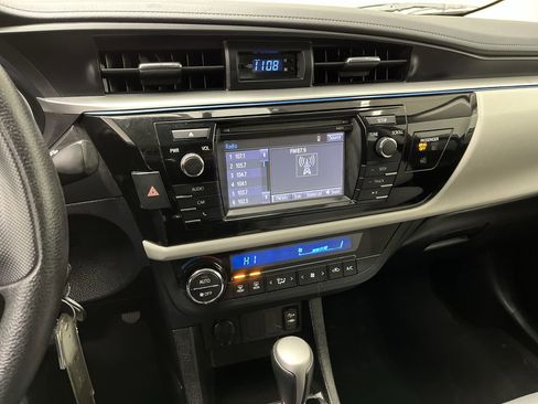 Used 2016 Toyota Corolla LE image 14