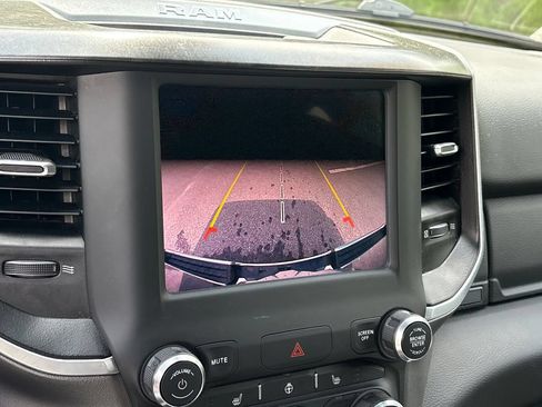 Used 2022 RAM 1500 Big Horn AWD/4WD image 13