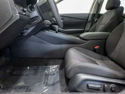 Used 2023 Honda Accord EX image 10