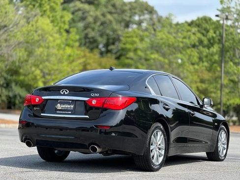 Used 2017 INFINITI Q50 2.0t w/ Moonroof Package RWD image 5