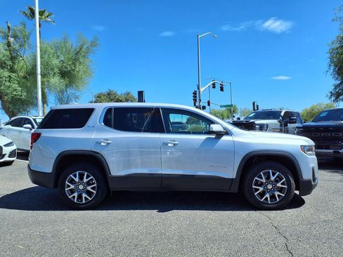 Used 2020 GMC Acadia SLE FWD image 4