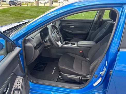 Used 2025 Nissan Sentra SV FWD image 16