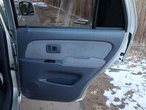 Used 2000 Toyota 4Runner SR5 image 25