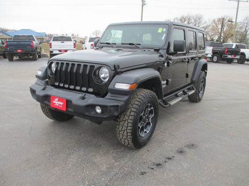 Used 2019 Jeep Wrangler Unlimited Sport S image 8