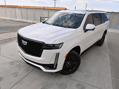 Used 2021 Cadillac Escalade ESV Sport w/ Driver Assist Tech Package AWD/4WD image 41