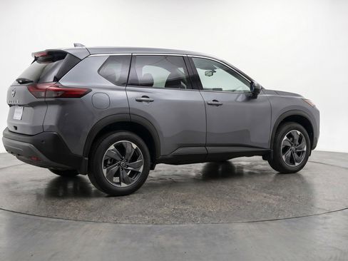 Used 2025 Nissan Rogue SV FWD image 9