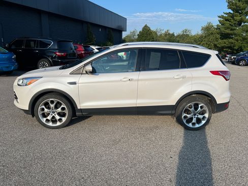 Used 2016 Ford Escape Titanium AWD/4WD image 4