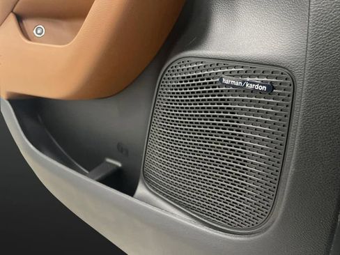 Used 2024 Chrysler Pacifica Pinnacle image 31