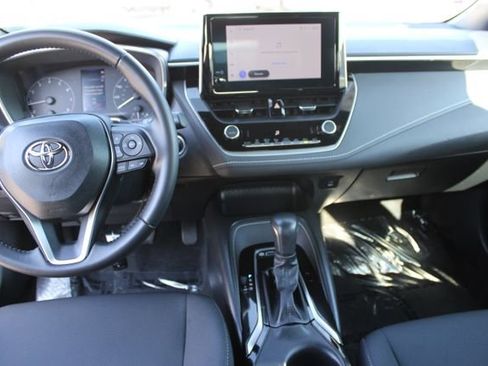 Used 2023 Toyota Corolla SE w/ SE Premium Package FWD image 11