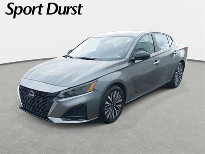 Used 2024 Nissan Altima 2.5 SV