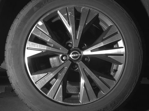 Used 2023 Nissan Rogue SV AWD/4WD image 12