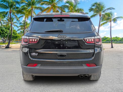 Used 2021 Jeep Compass Latitude image 5