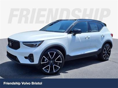 New 2026 Volvo XC40 B5 Ultra w/ Protection Package Premier