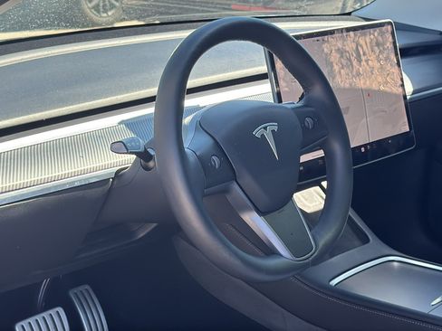 Used 2022 Tesla Model 3 Performance image 10