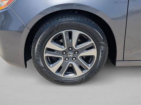 Used 2016 Honda Odyssey Touring Elite image 26