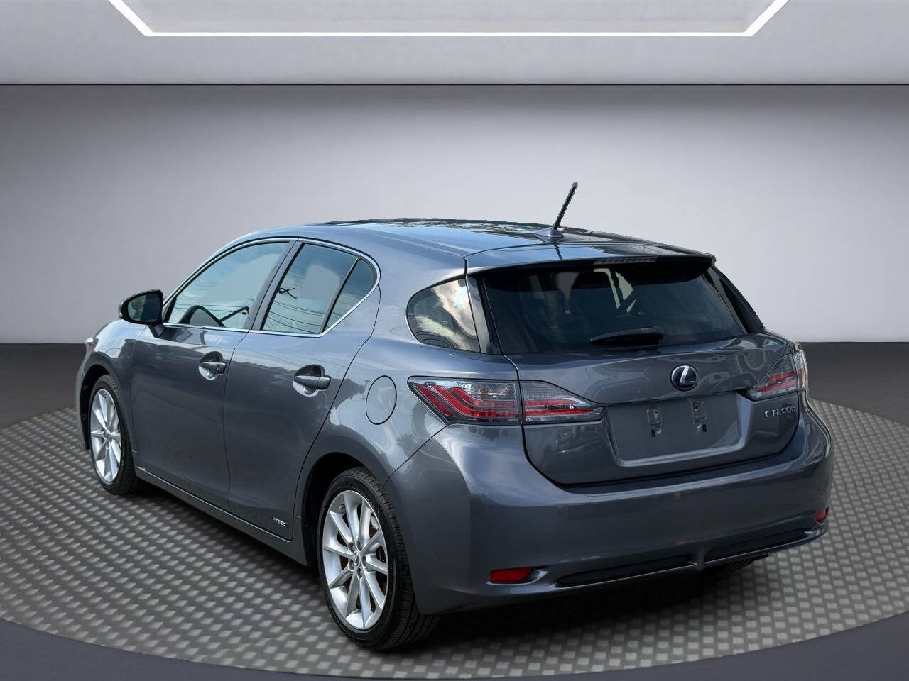 Used 2013 Lexus CT 200h FWD image 5