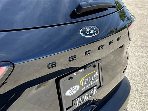 Certified 2022 Ford Escape SEL w/ SEL Stealth AWD Package image 8