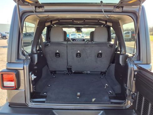 Used 2025 Jeep Wrangler Sport S image 80