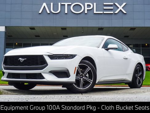 Used 2025 Ford Mustang Coupe RWD image 1