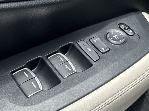 New 2026 Honda HR-V EX-L image 23