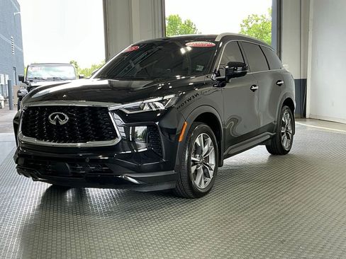Used 2025 INFINITI QX60 Luxe w/ Vision Package AWD/4WD image 2