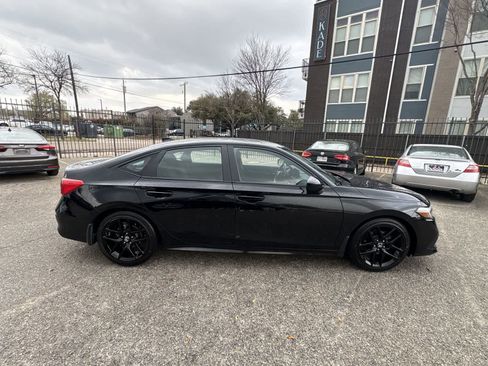 Used 2023 Honda Civic Sport image 15