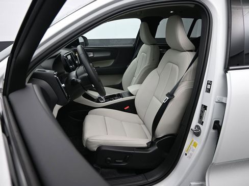 New 2026 Volvo XC40 B5 Ultra w/ Climate Package AWD/4WD image 21