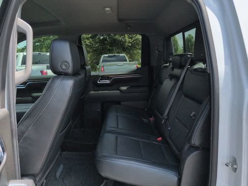 Used 2024 GMC Sierra 1500 Elevation w/ Preferred Package AWD/4WD image 13
