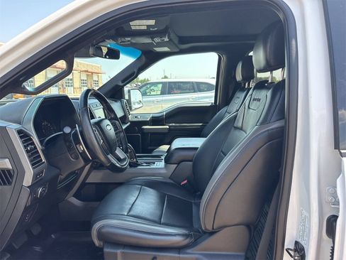 Used 2018 Ford F150 Raptor w/ Equipment Group 802A Luxury AWD/4WD image 3