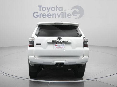 Used 2023 Toyota 4Runner SR5 Premium w/ Moonroof Package RWD image 11