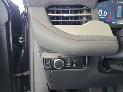 New 2026 Ford Explorer Active RWD image 13