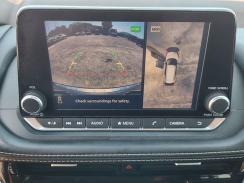 Used 2021 Nissan Rogue SV FWD image 17