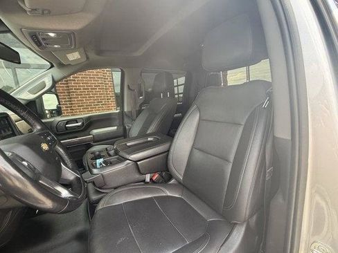 Used 2022 Chevrolet Silverado 2500 LTZ w/ Z71 Off-Road Package AWD/4WD image 18