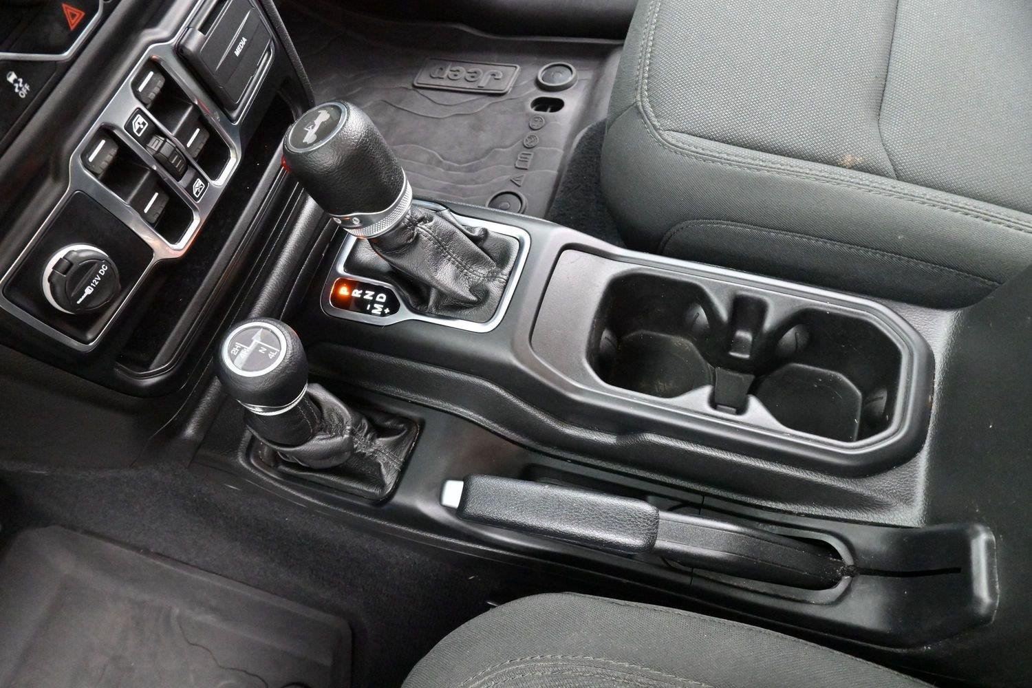Used 2022 Jeep Wrangler Unlimited Sport AWD/4WD image 25