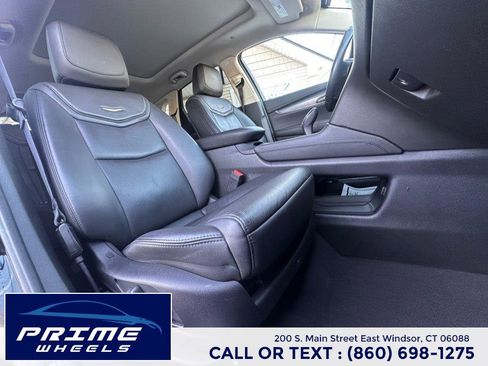 Used 2019 Cadillac XT5 Premium Luxury w/ Driver Assist Package image 17