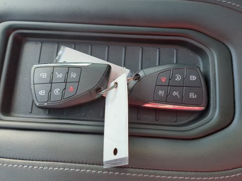 Used 2021 Chevrolet Tahoe LT w/ LT Signature Package RWD image 27