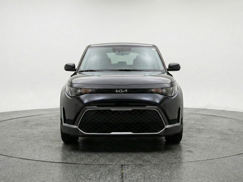 Used 2025 Kia Soul LX w/ LX Technology Package FWD image 2