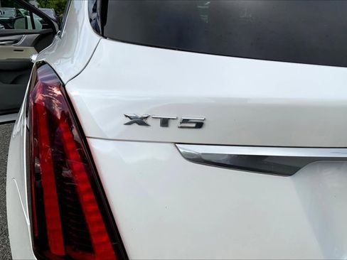 Used 2022 Cadillac XT5 Premium Luxury image 7