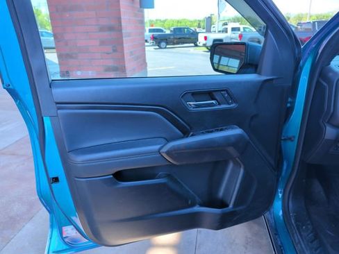 Used 2023 Chevrolet Colorado LT w/ LT Convenience Package II AWD/4WD image 12