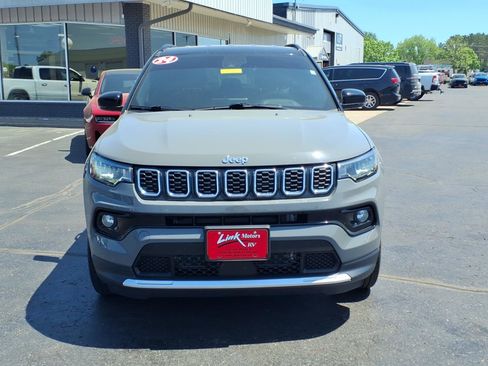 Used 2024 Jeep Compass Limited AWD/4WD image 9